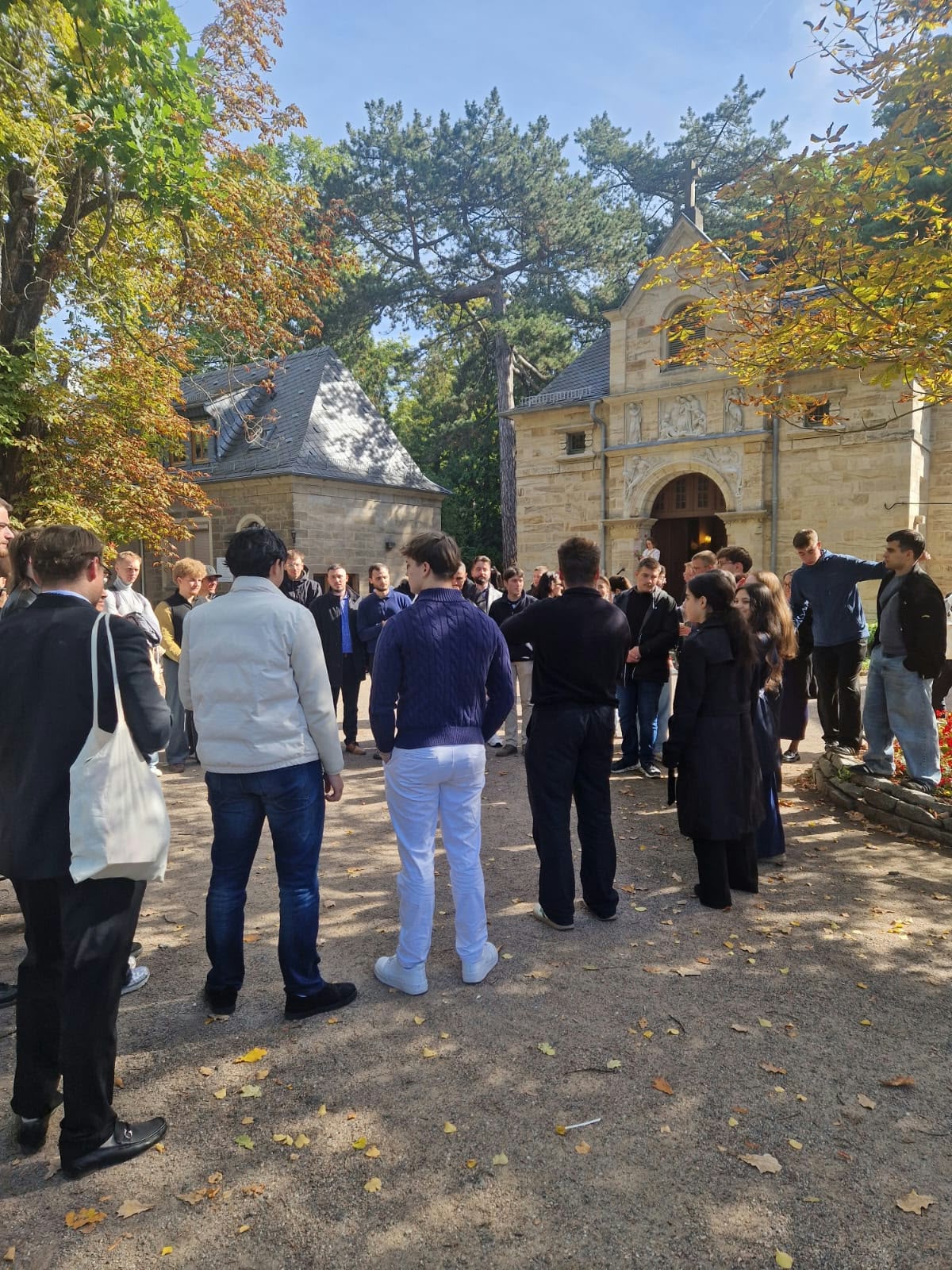 Adolescenți